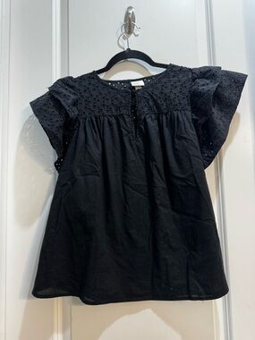 A New Day Black Short Sleeve Blouse Medium Ruffled Eyelet split VNeck100% Cotton